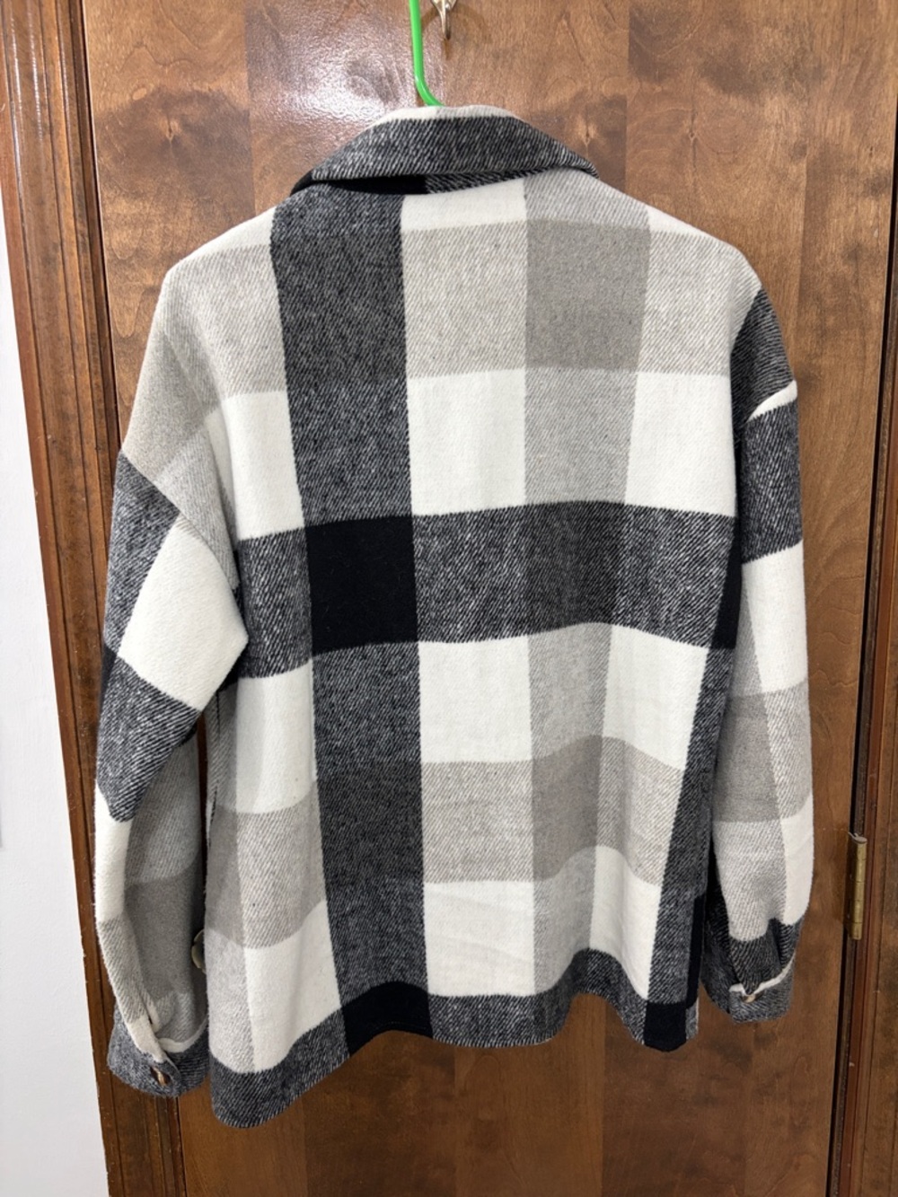Shacket - Picture 2 of 3